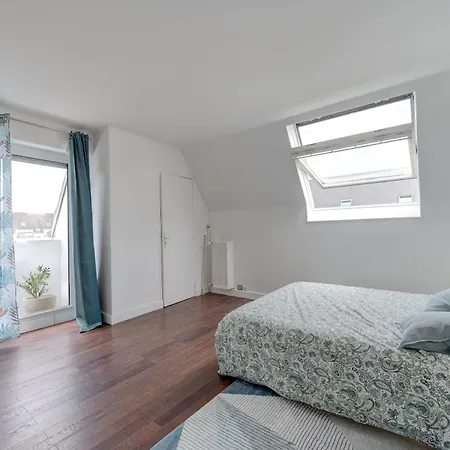 아파트 T4 Duplex - Climatiseur Mobile - Parking Securise - Proche Centre *