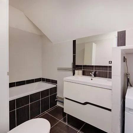 T4 Duplex - Climatiseur Mobile - Parking Securise - Proche Centre * Tours